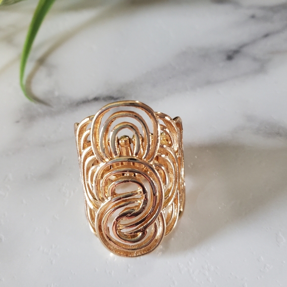 Gold Tone Stretch Ring 💥3 for $24💥 - Picture 7 of 16